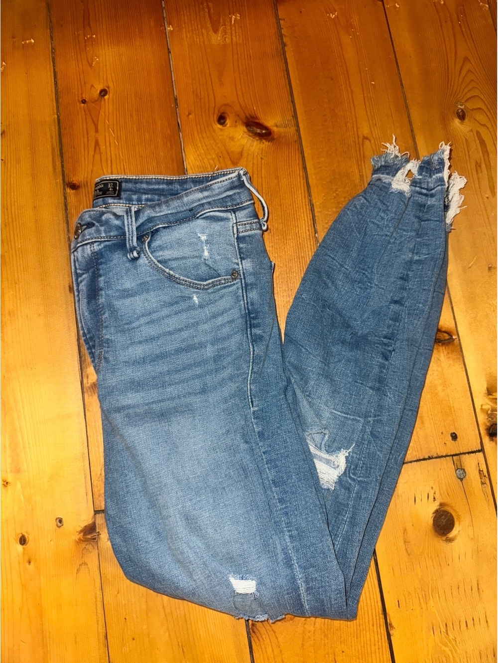 Abercrombie & Fitch distressed skinny jeans